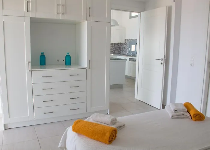 Aristoteles Willa Líndos