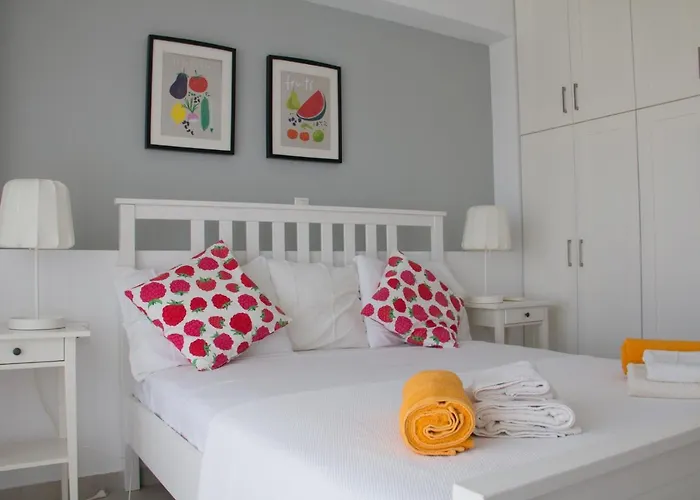 Aristoteles * لينثوس