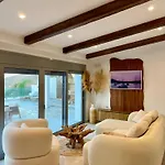 Villa Aristoteles *
